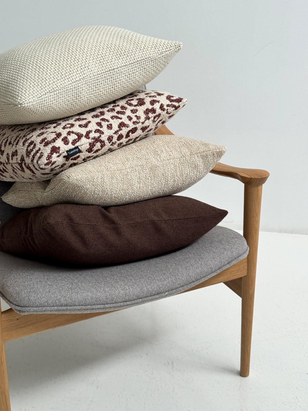 Chunky Woolen Pillow - Eggshell 