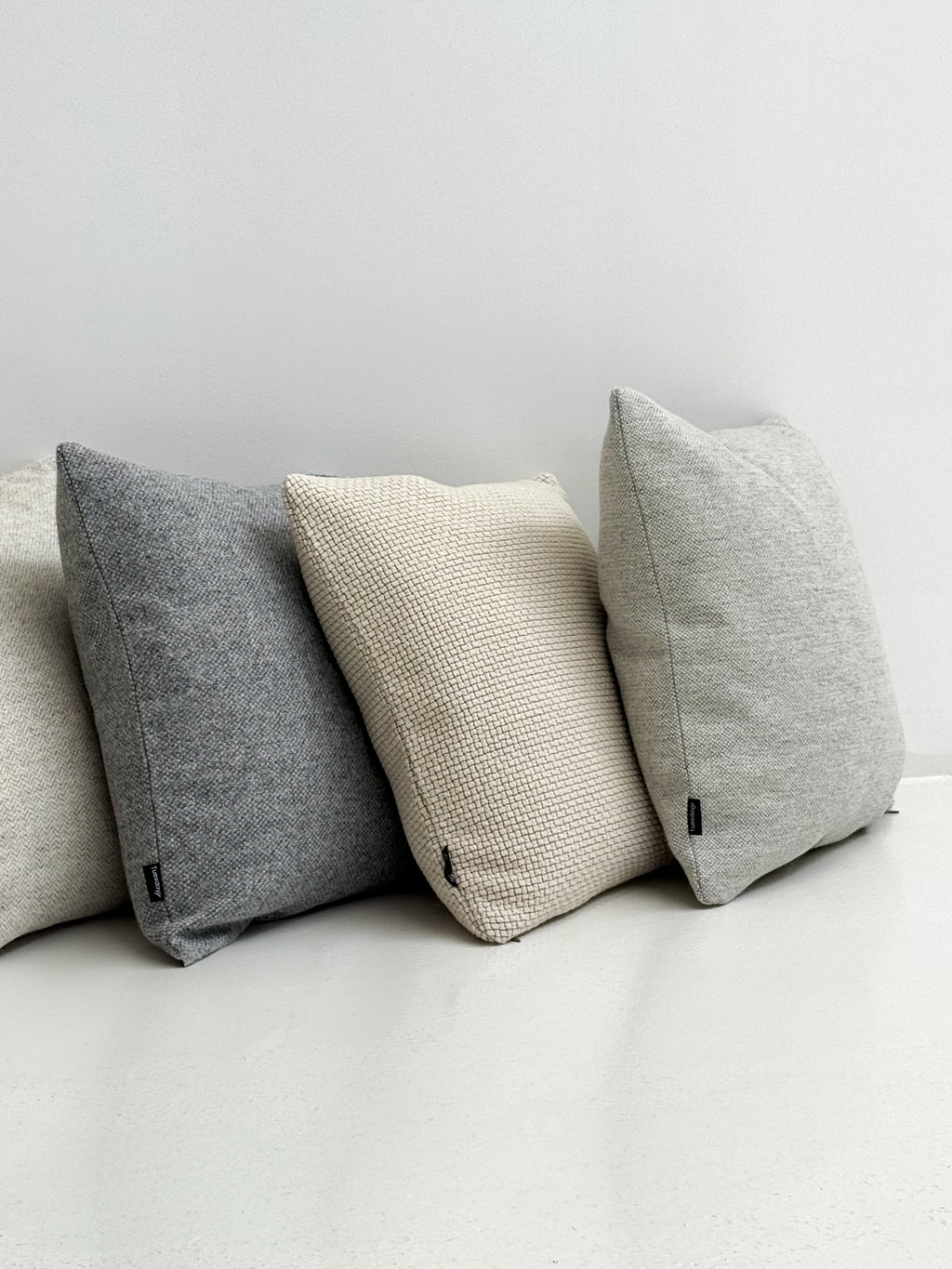 Chunky Woolen Pillow - Eggshell 