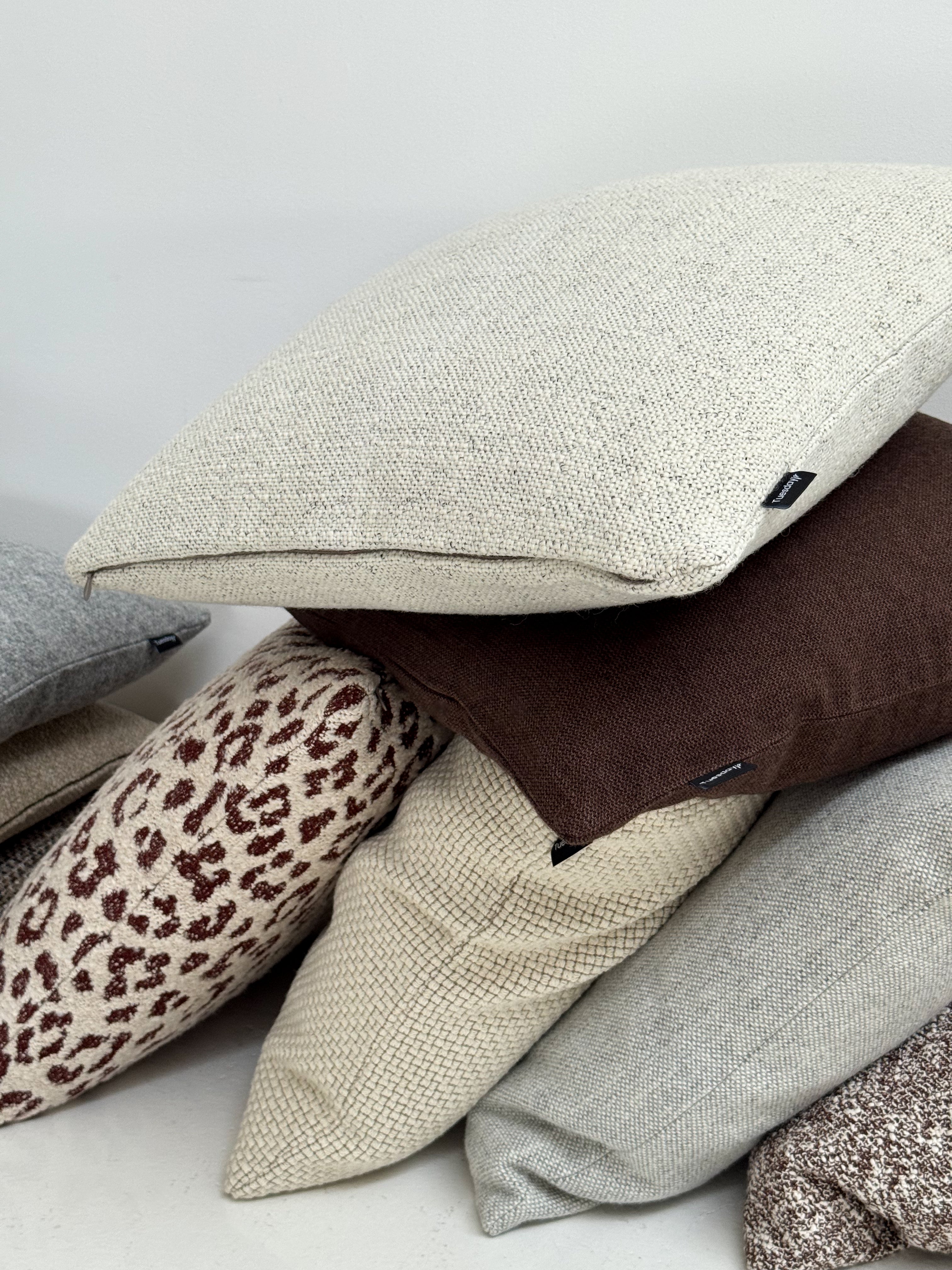 Chunky Woolen Pillow - White Pattern 